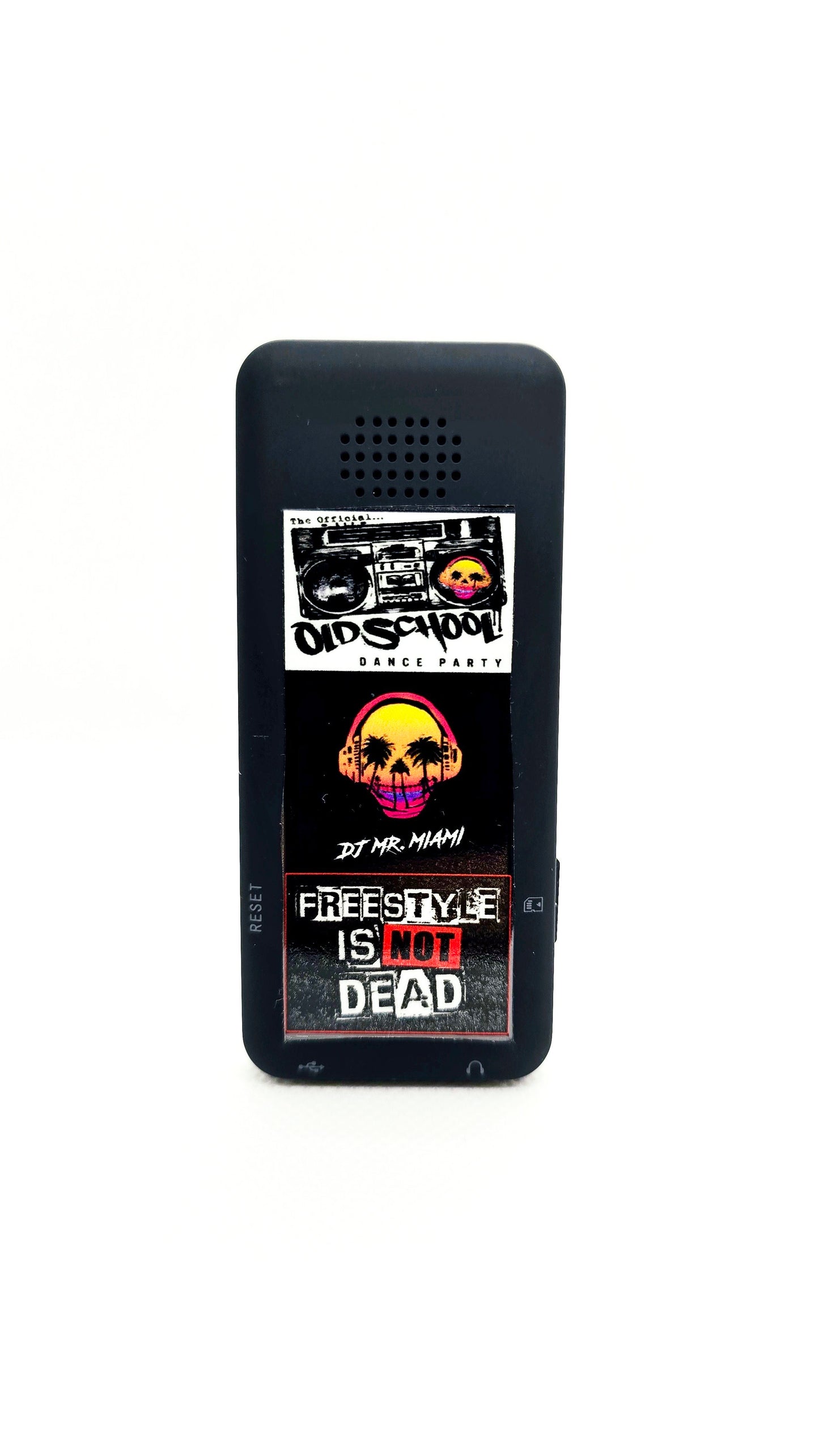 FULLY LOADED CLUB -THE MP3 PLAYER